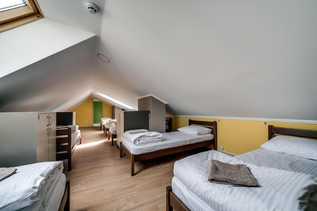 לבוב Ostriv Hostel מראה חיצוני תמונה