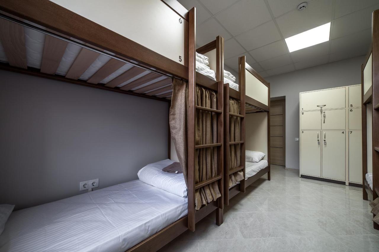 לבוב Ostriv Hostel מראה חיצוני תמונה